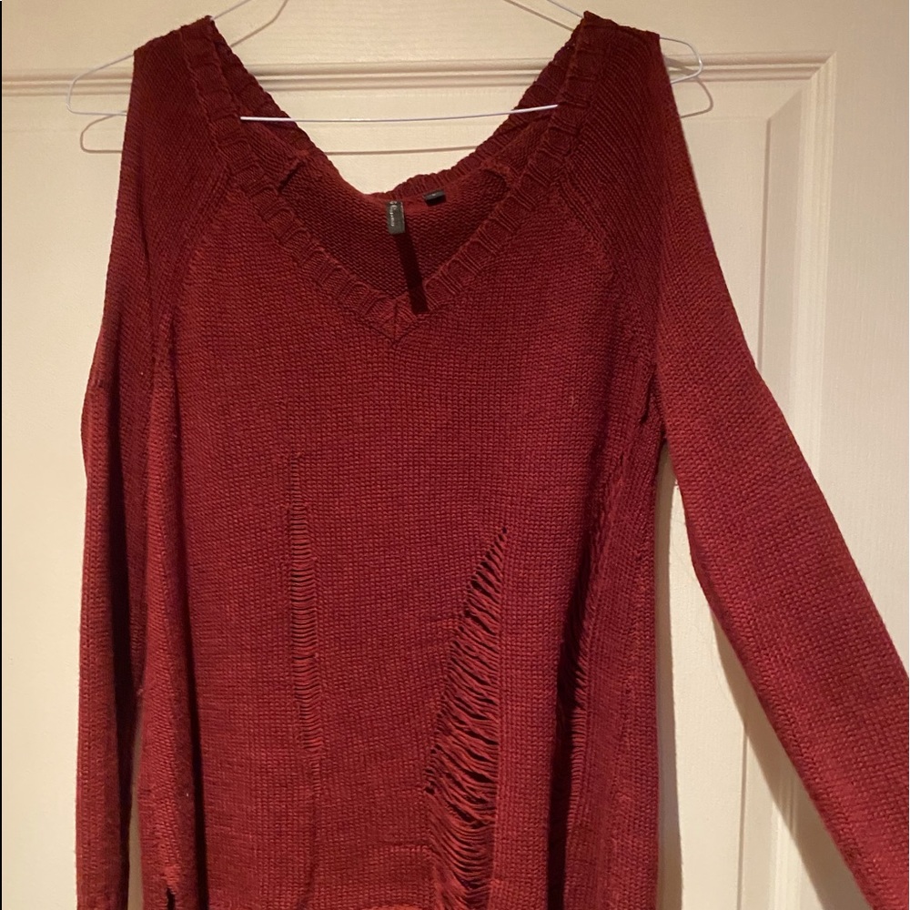 Guess sweater top